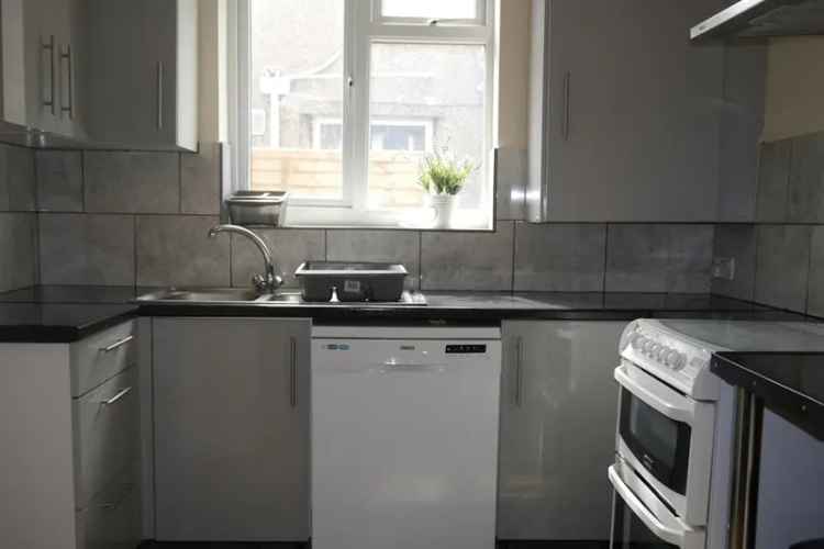 Spacious 5-Bedroom Student House in Cowley Oxford Near Universities