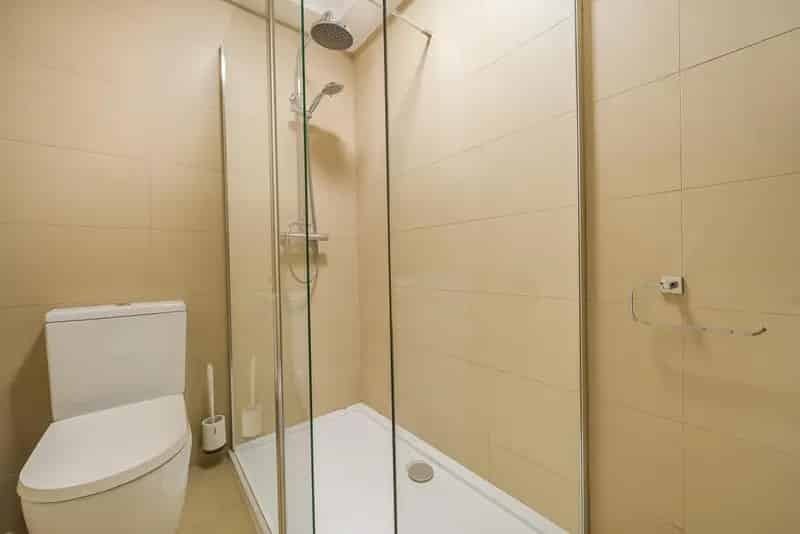 Westbourne Terrace Flat 2-Bedroom Roof Terrace West Facing