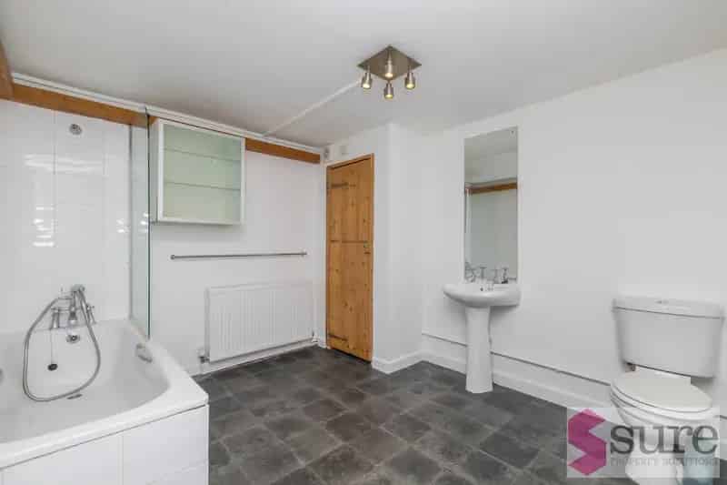 4 bedroom terraced house
