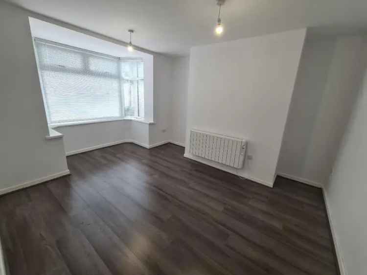 1 Bedroom Flat in Farnworth with Garage and Private Yard