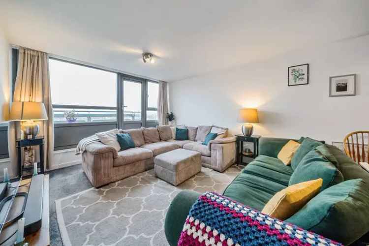 2 Bedroom Flat for Sale in Brixton