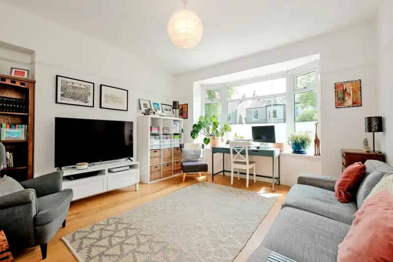 4 Bedroom Semi-Detached Granite House For Sale