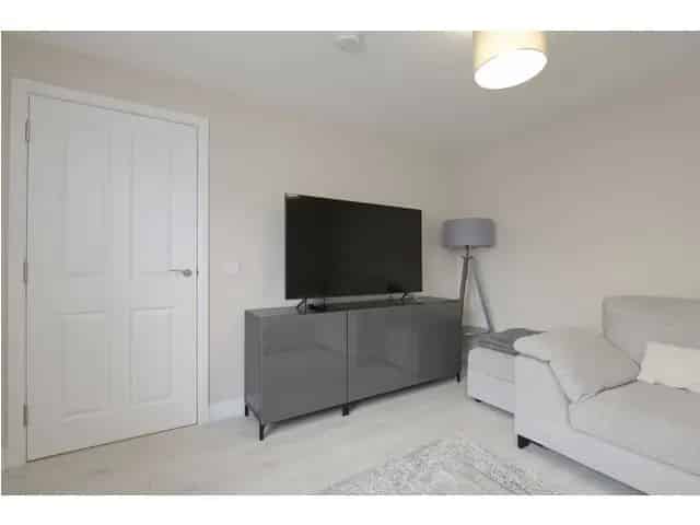 3 Bedroom Semi Detached House for Sale in Gilmerton Edinburgh