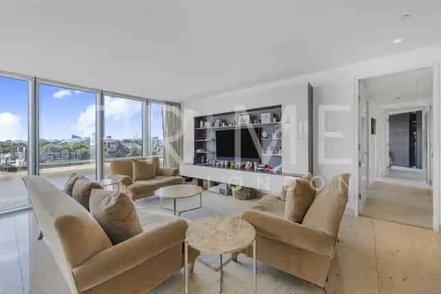Luxury 3-Bed Apartment with Thames Views St George Wharf Tower