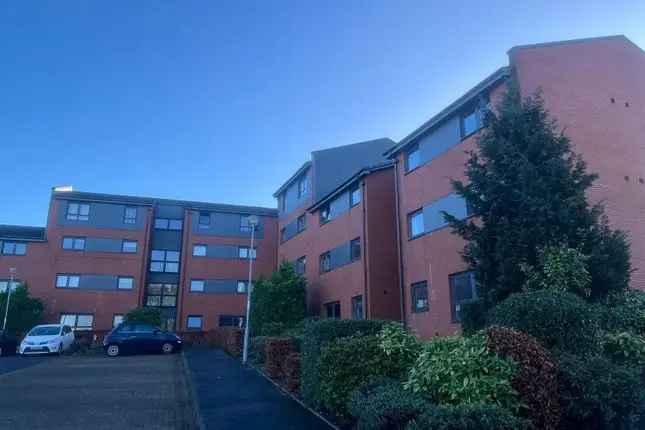 Flat to rent in Muirend Avenue, Glasgow G44