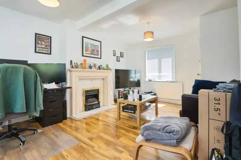 3 Bed Semi-Detached House Near Winchester University