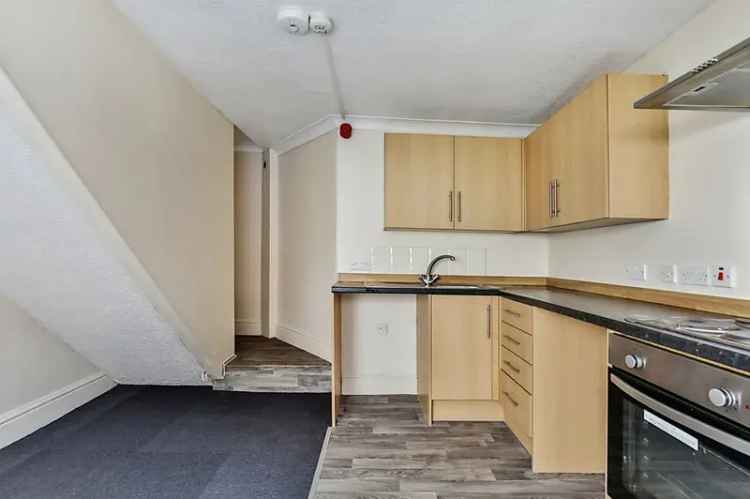 1 Bedroom Flat to Rent Scarborough Near Esplanade Zero Deposit
