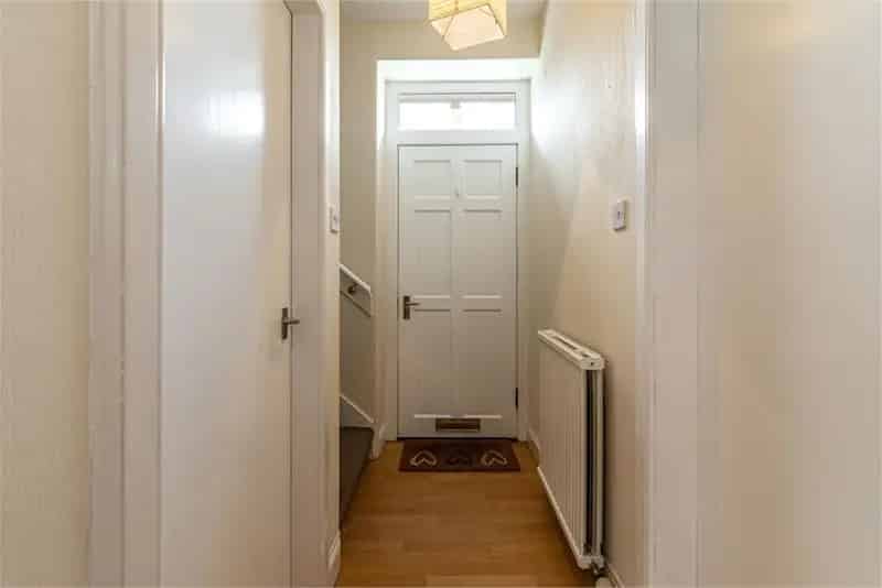 2 Bed Flat Galashiels 2 Reception Rooms Private Garden
