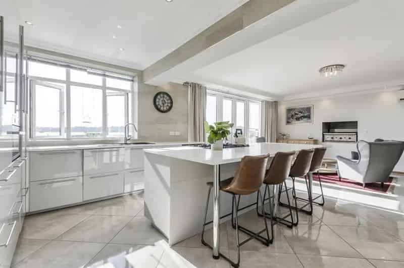3 bedroom Bungalow
 To Let