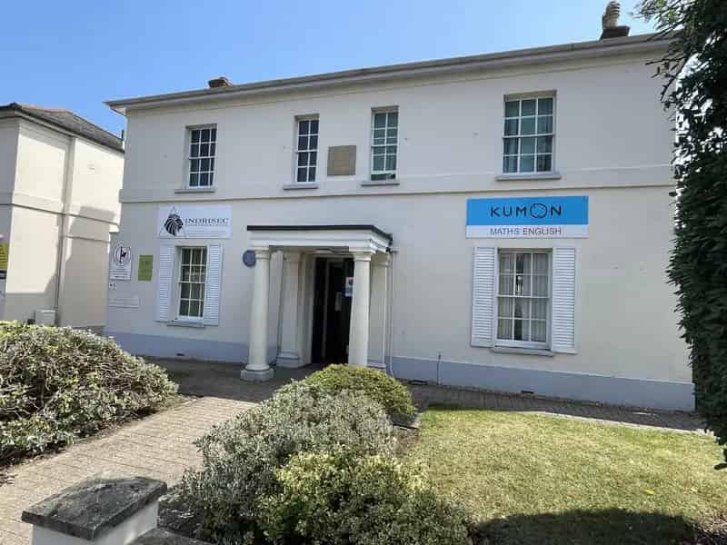 Modern Office Suite Near A331 Blackwater Valley