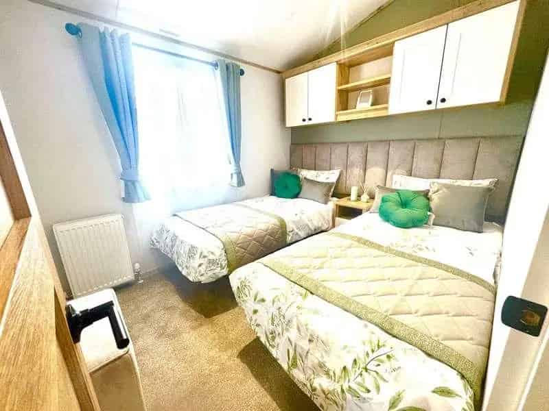 2 bed property for sale