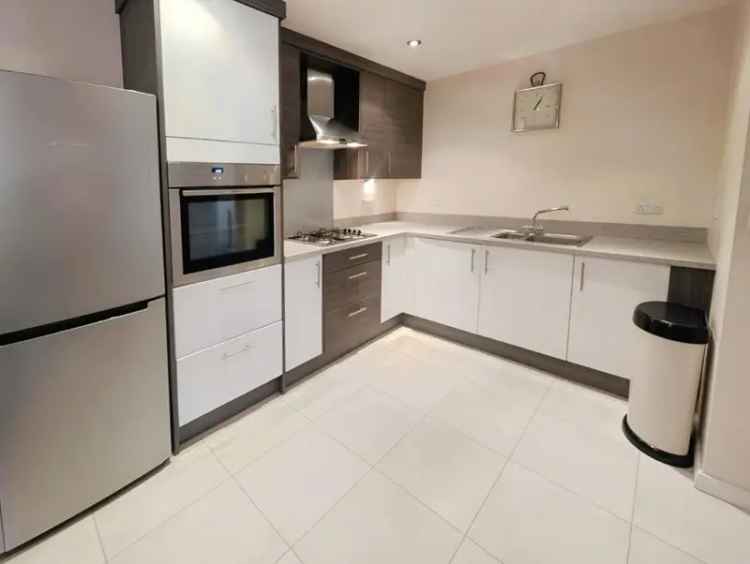 2 Bedroom Flat To Let - Furnished Apartment with Parking