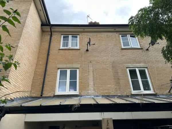 3 Bed House Near Town Centre Potential 4th Bedroom