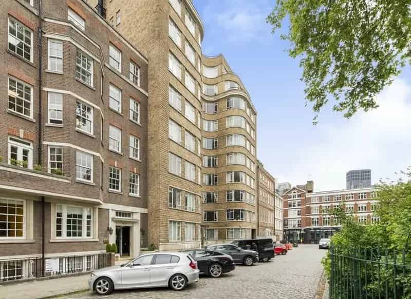 Furnished Studio Apartment near Barbican Station