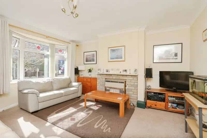 Immaculately Presented Two Bedroom Semi-Detached House