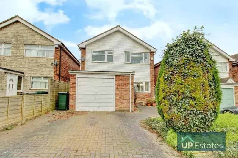 3 Bedroom Detached House For Sale Coventry