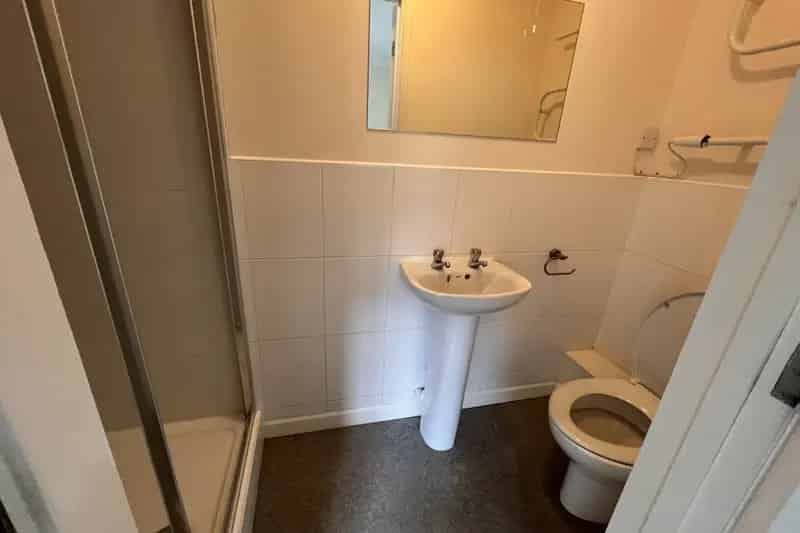 Spacious 2 Bedroom Flat March Town Centre Allocated Parking Available Now