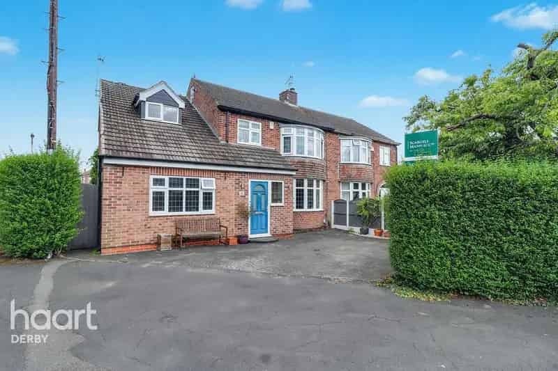 5 Bedroom Semi-Detached House for Sale