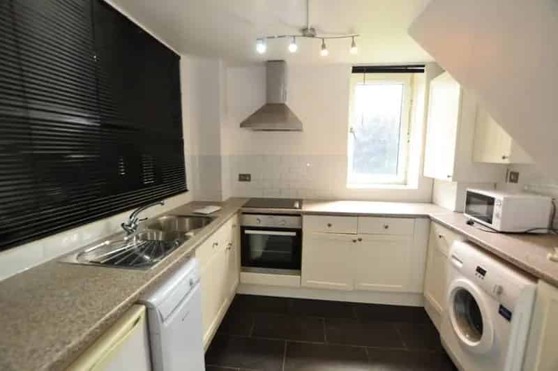 3 Bedroom Flat for Sale London SE1 Near Old Kent Road