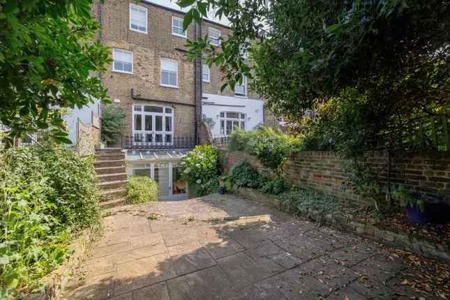 Terraced house to rent in Rostrevor Road, Fulham SW6