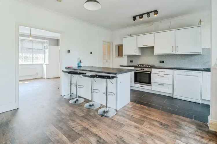 2 Bed Terraced House Modern Open Plan Kitchen Garden No Onward Chain