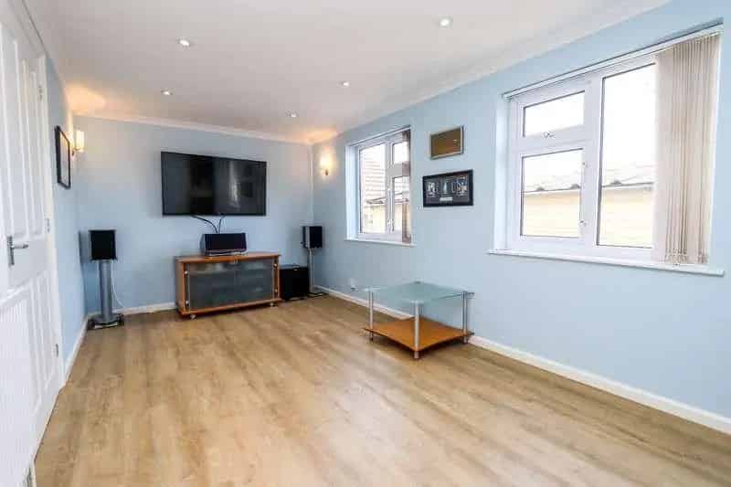3 Bed Bungalow for Sale Near Coastal Walks