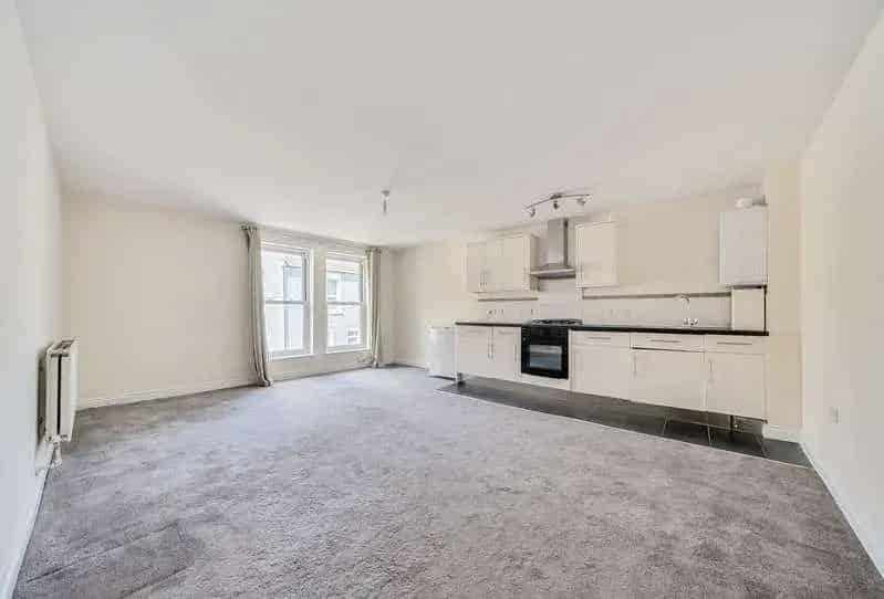 1 Bed Flat for Sale near Tobacco Factory