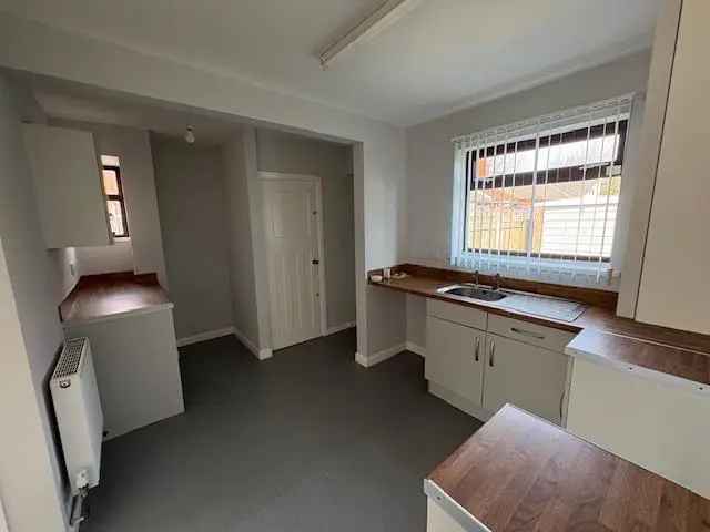 3 Bedroom End of Terrace House to Rent