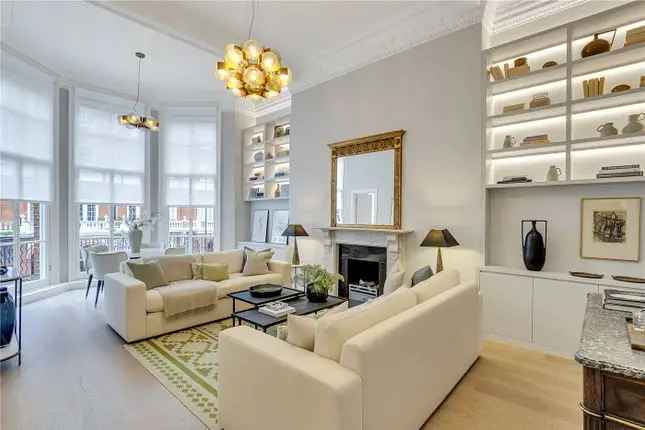 Flat for sale in Pont Street, London SW1X