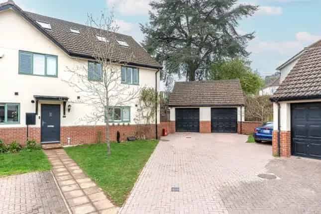 Extended Family Home for Sale in Coombe Dingle BS9