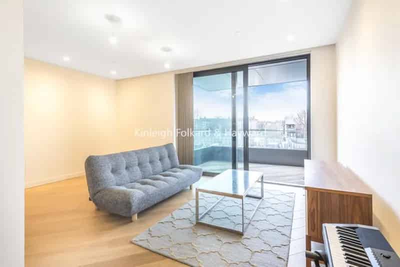 Stunning One Bedroom Apartment in Iconic London Building