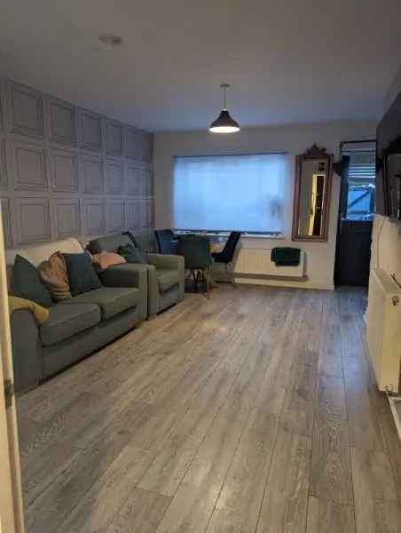 House For Rent in Easterton, England