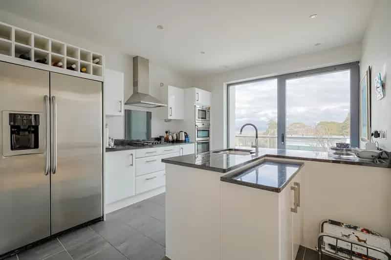 4 Bedroom Detached House for Sale in Clyne Gardens