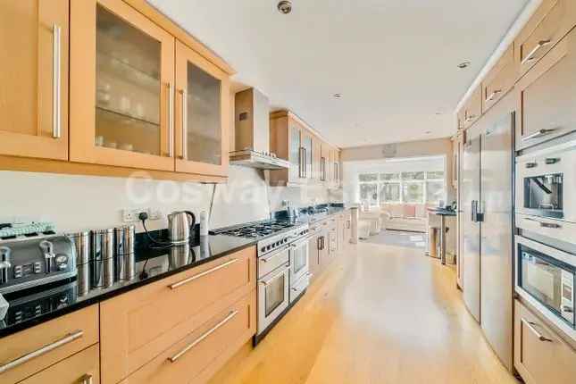 Detached house for sale in Tretawn Gardens, Mill Hill NW7