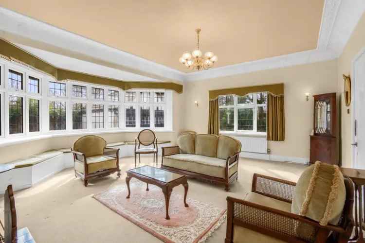 5 Bedroom Detached House Roundhay Near Roundhay Park