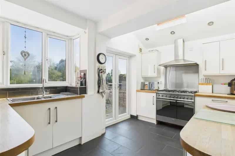 3 Bedroom Semi Detached House Sutton Coldfield