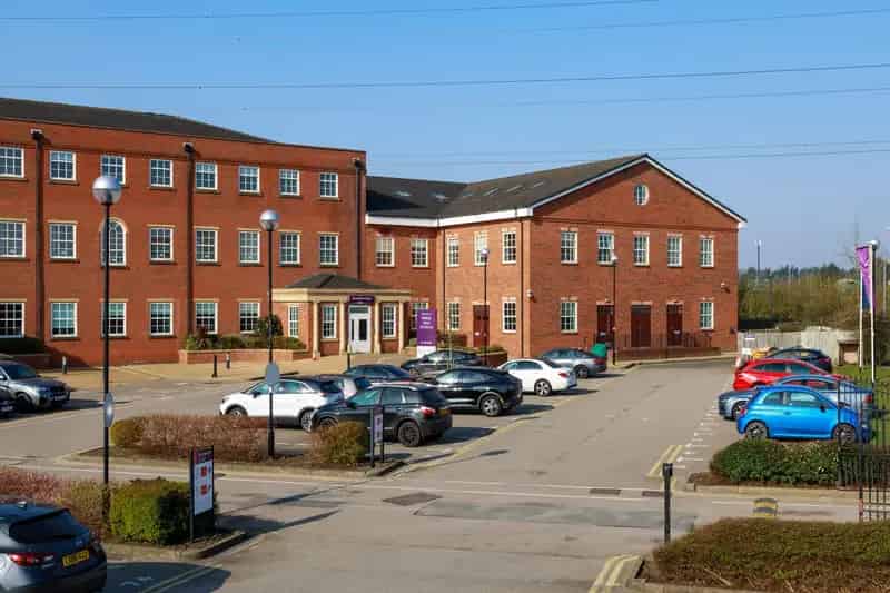 3 Story Office Building For Sale To Let 80 Parking Spaces