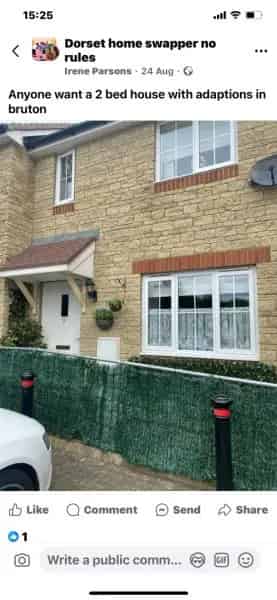 2 Bed Adapted House with Stair Lift, Wetroom & Garden