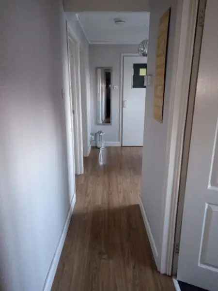 Flat For Rent in Watford, England