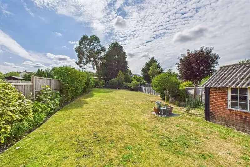 2 Bed Detached Bungalow For Sale