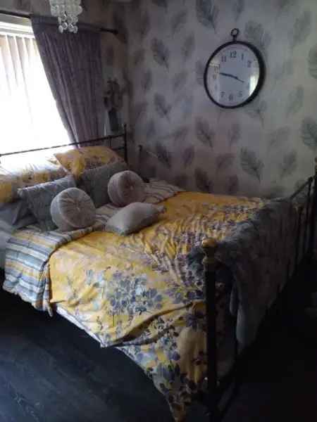 Bungalow For Rent in Walsall, England