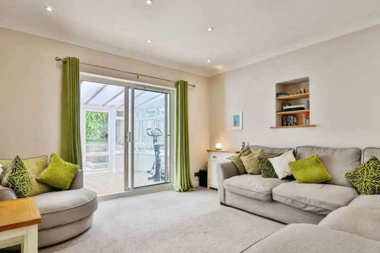 3 Bed Detached Bungalow with Large Garden Northbourne