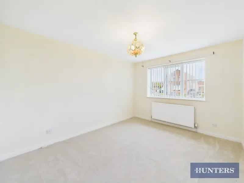 2 Bedroom Bungalow For Sale 534 SQ FT