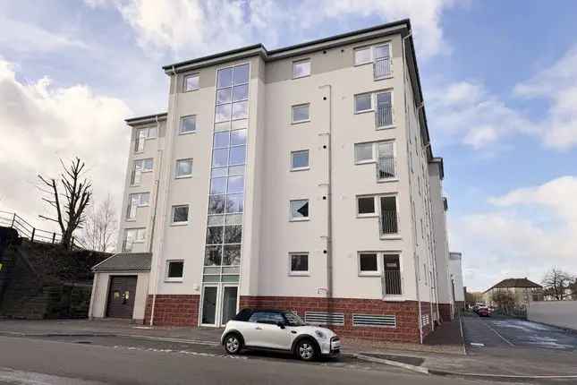 Flat for sale in Squire Street, Glasgow G14