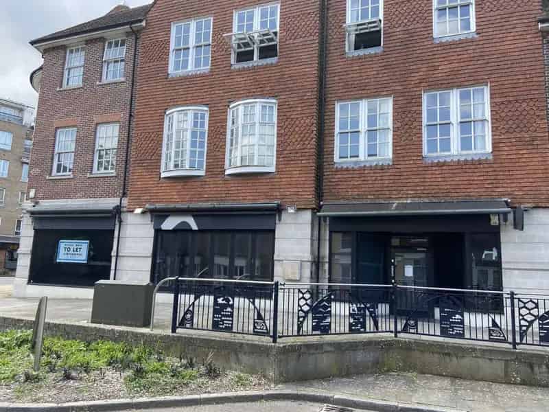 New E Class Units High Street Retail Space