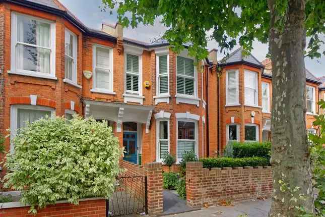 Terraced house to rent in Oxford Gardens, North Kensington W10