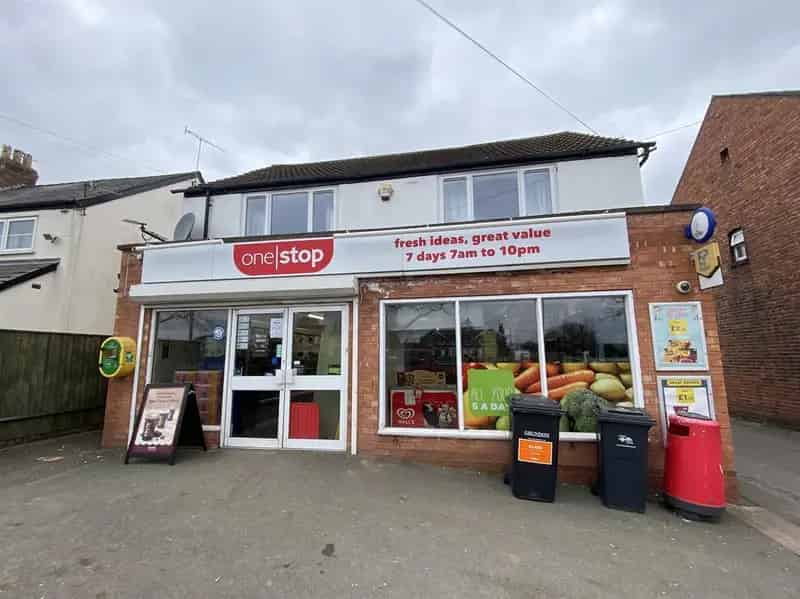 Mixed Use Investment Property Retail Shop 2 Bed Flat 21700 Annual Income