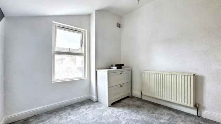 1 Bedroom House Share near City Center