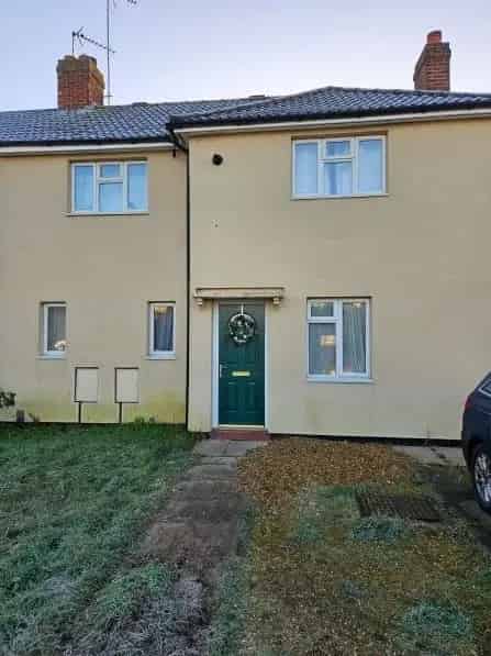 4 Bed Family Home Big Driveway Large Kitchen Garden Close Amenities