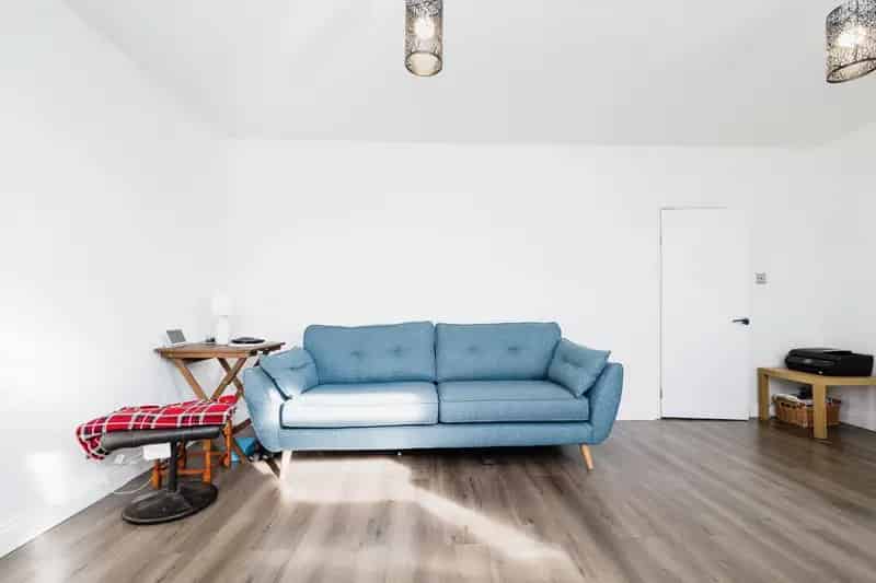 Recently Refurbished 2-Bedroom Apartment Near Central London